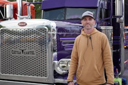 BryanLee Wagner with Purple Storm Peterbilt 379