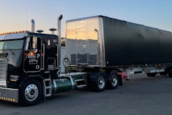 Noah Melton's 1992 Freightliner FLA