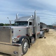Stephen J. Thomas' 2005 Peterbilt 379