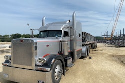 Stephen J. Thomas' 2005 Peterbilt 379