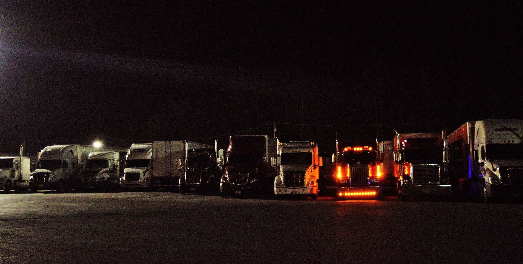 Truck Stop Parking Night Hours Of Service 2017 05 09 11 02