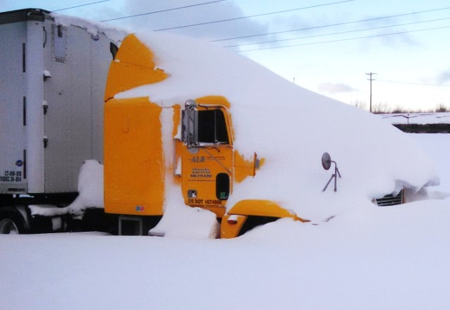 Robert Dollity 6 Feet Of Lake Effect Snow In Hamburg Ny (2) (800x440)