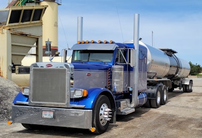 Joe Ferini's 2003 Peterbilt 379