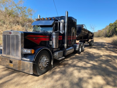 Michael Henry's 2007 Peterbilt 379 EXHD