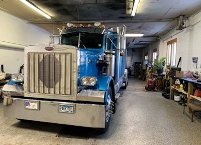 Horace Goldman's 1987 Peterbilt 359 in home shop