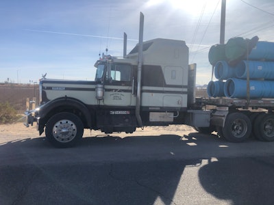 Scott Scheer's 1966 Kenworth W925