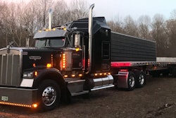Jason Wheeler's 1989 Kenworth W900B