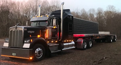 Jason Wheeler's 1989 Kenworth W900B