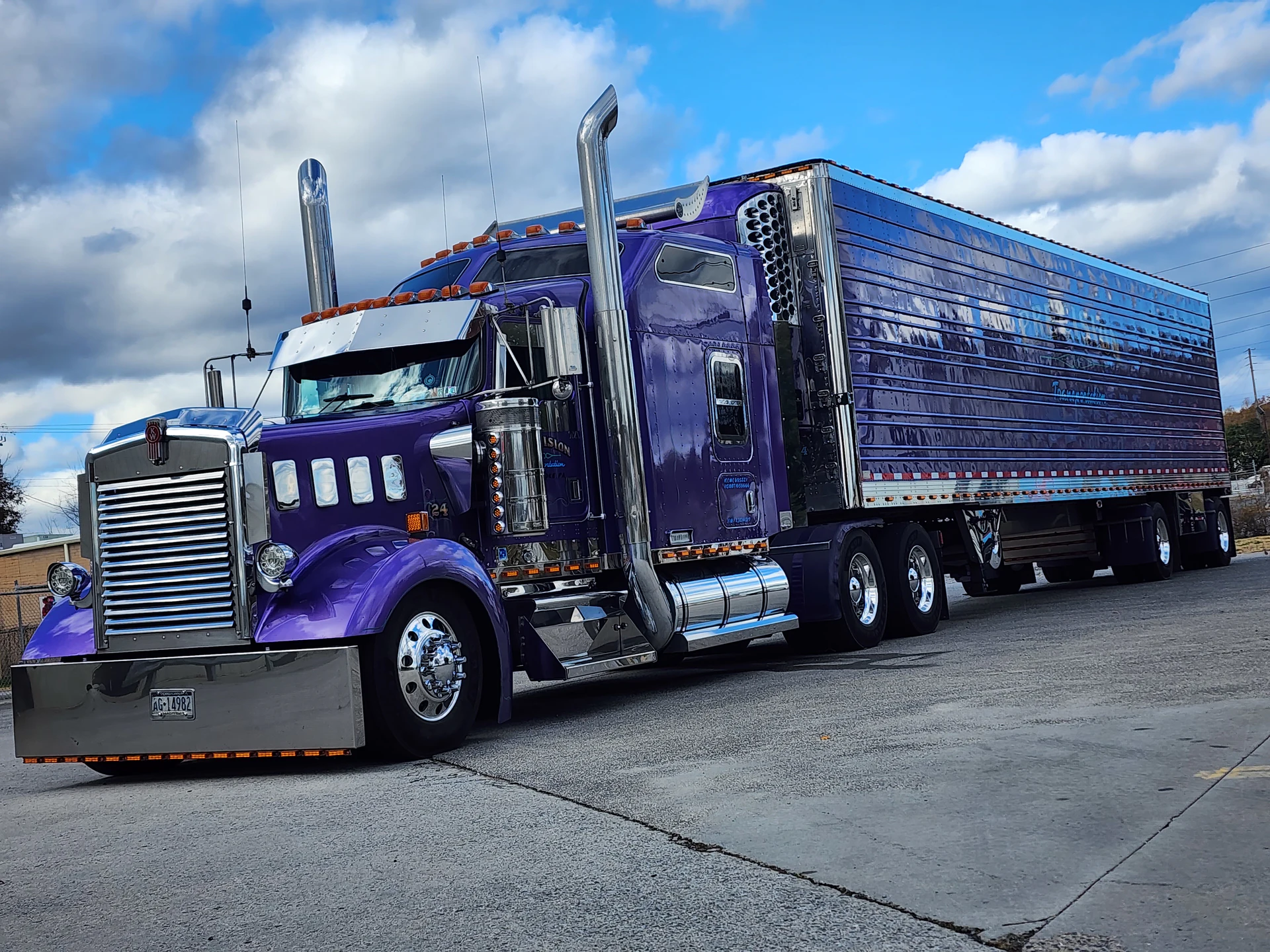John Jaikes' 1999 Kenworth W900L - Vimarsana News