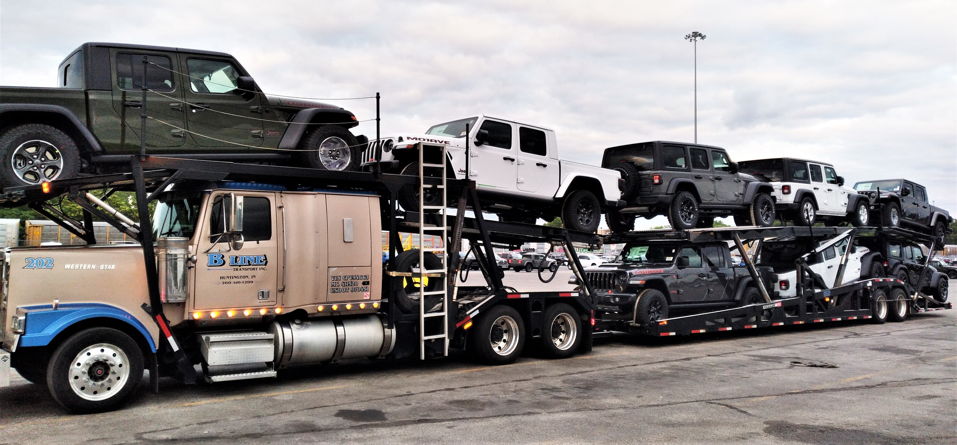 David Bunting's 2006 Western Star and nine-car Cottrell stinger-steer setup