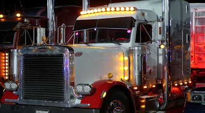 Irby Hallman's 2000 Peterbilt 379 at night
