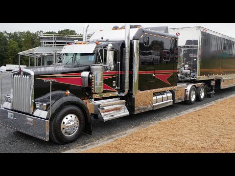 John Highley's 2018 Kenworth W900L