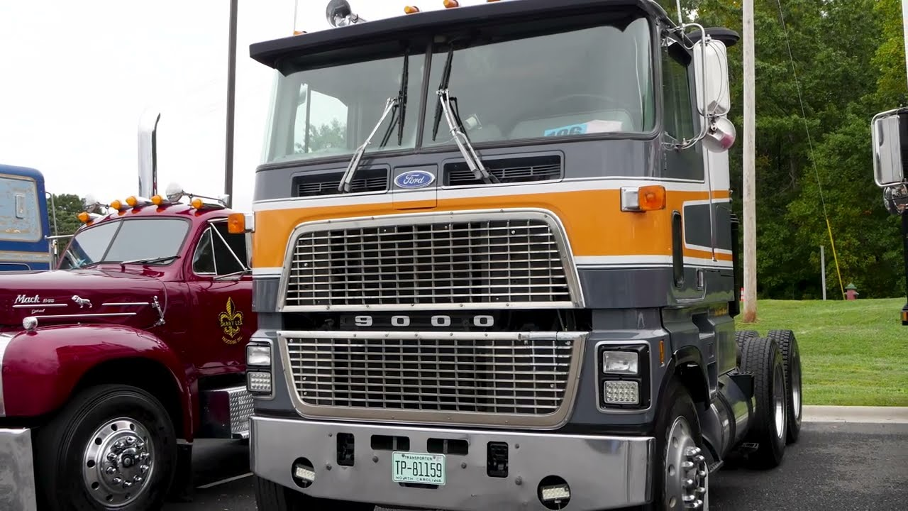 John Rooney's 1984 Ford CL9000