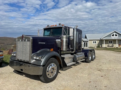 David Miller's 2005 Kenworth W900L