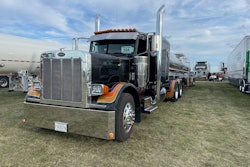 Tim Pulli's 2006 Peterbilt 379 EXHD