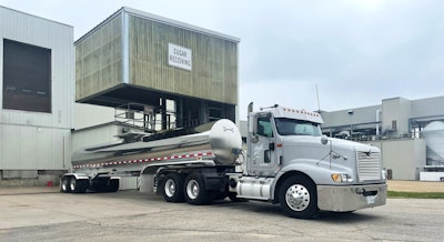 Shelley's 2002 Cat-powered International 9500i