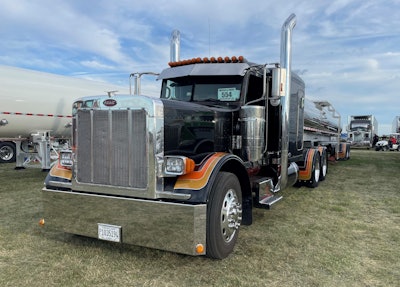 Tim's 2006 Pete at the Rantoul Truck Show
