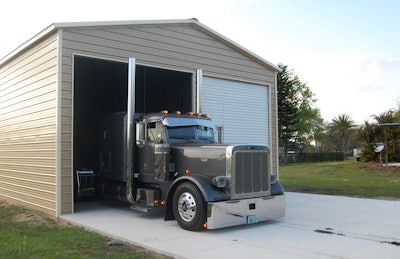 Chris Porricellie's 2003 Peterbilt 379