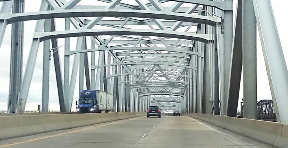 Making the case for an hourly-pay standard for truckers - Vimarsana News
