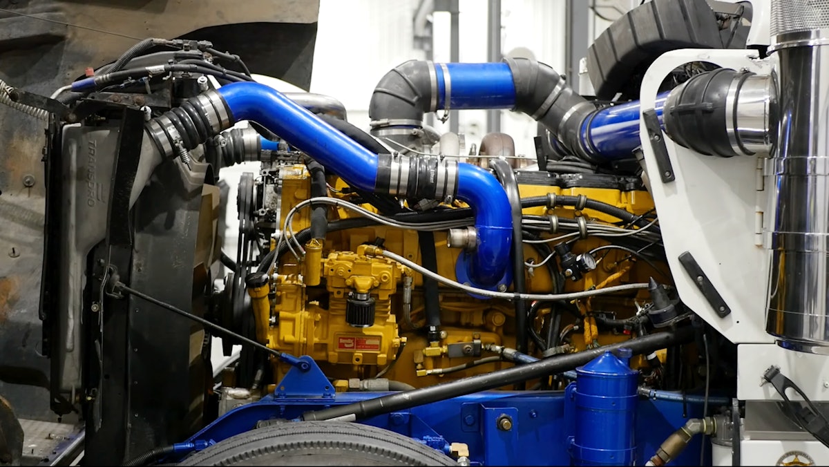 Race-ready 2007 Kenworth puts out four-digit horsepower