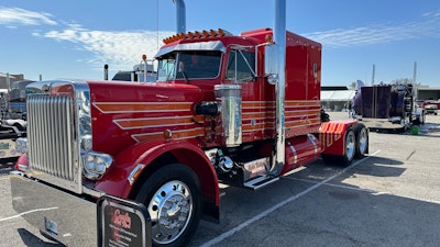 Kaplan Trucking Co.'s 1985 Peterbilt 359