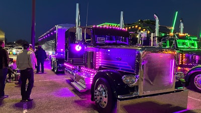 Brian Cobb's 2019 Peterbilt 389 at night