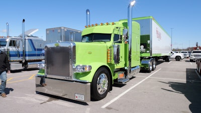 Keith Lance's 2023 Peterbilt 389