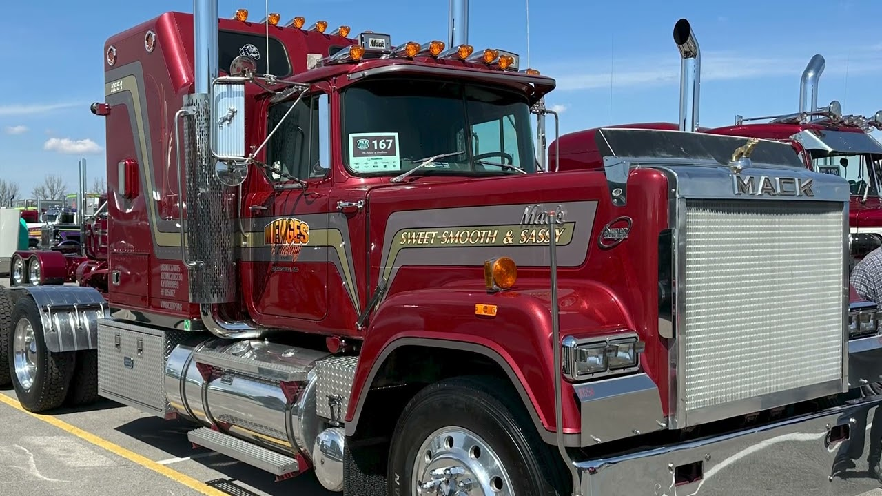 Tom Menges' 1986 Mack Superliner