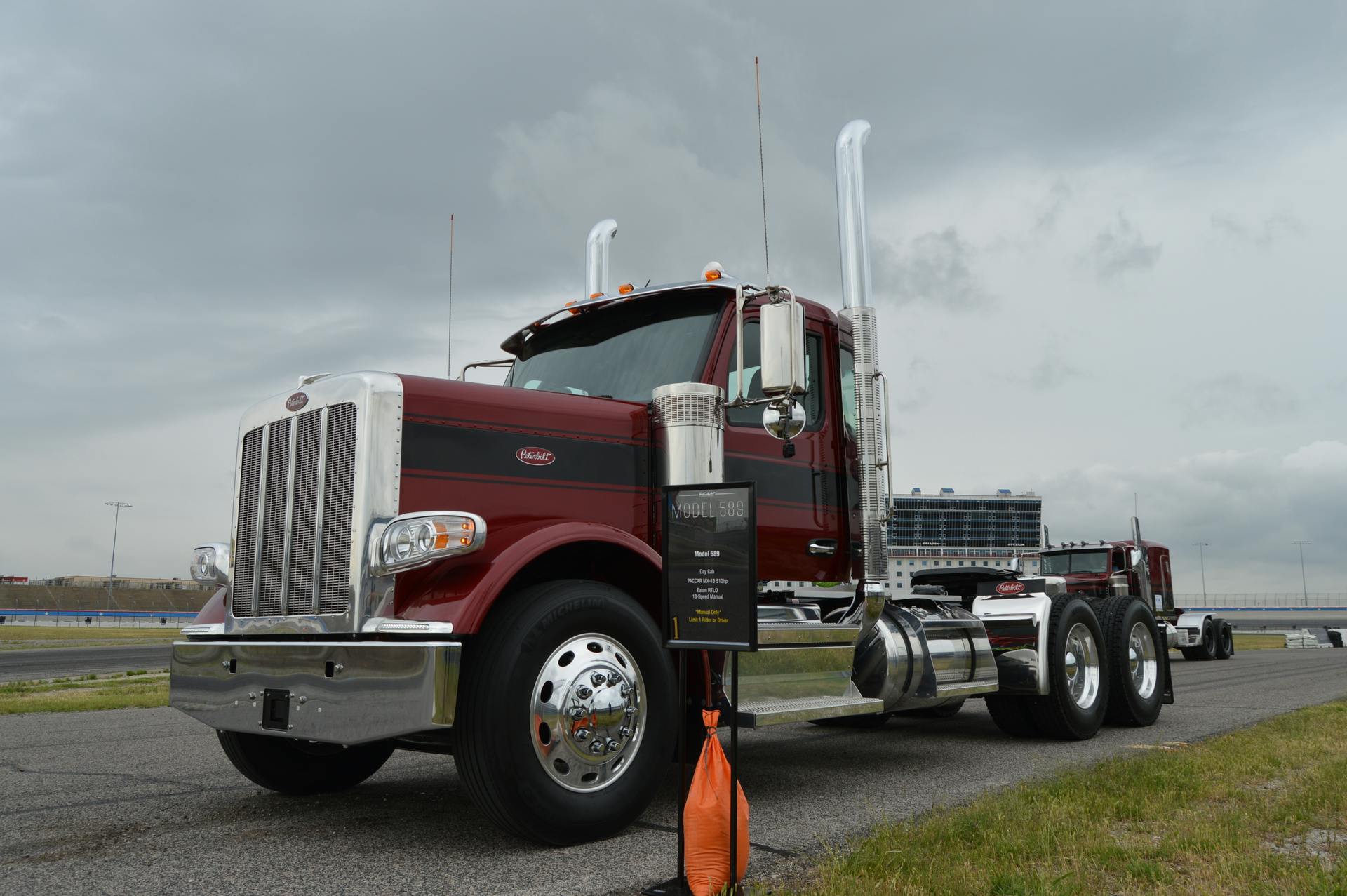 Peterbilt fanatics respond to the 589 unveiling  Overdrive