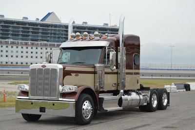 Peterbilt 589 legendary brown two tone