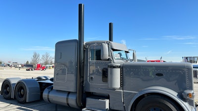 Timmie Cameron's 2023 Peterbilt 389