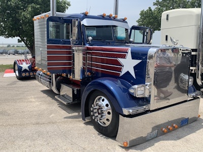 Terry Aslinger's 1996 Peterbilt 379EXHD