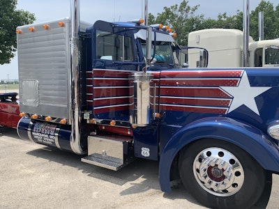 Terry Aslinger's 1996 Peterbilt 379EXHD