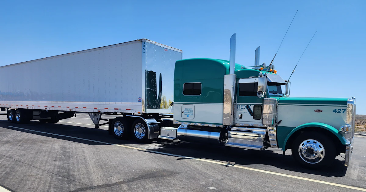 Danny Acuna's 2019 Peterbilt 389 - Vimarsana News