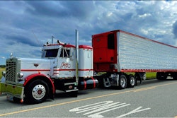 Gib Gray's 1977 Peterbilt 359A