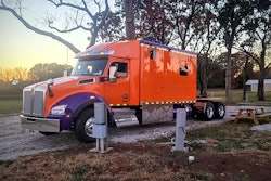Mark and Holly O'Donnell's Kenworth t880 big bunk