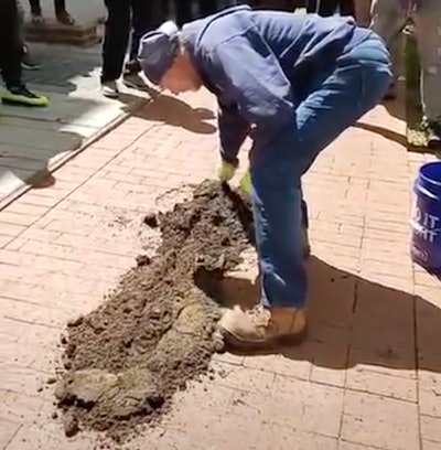Billy Randel drawing a line in the sand