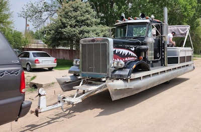 Peterbilt pontoon boat