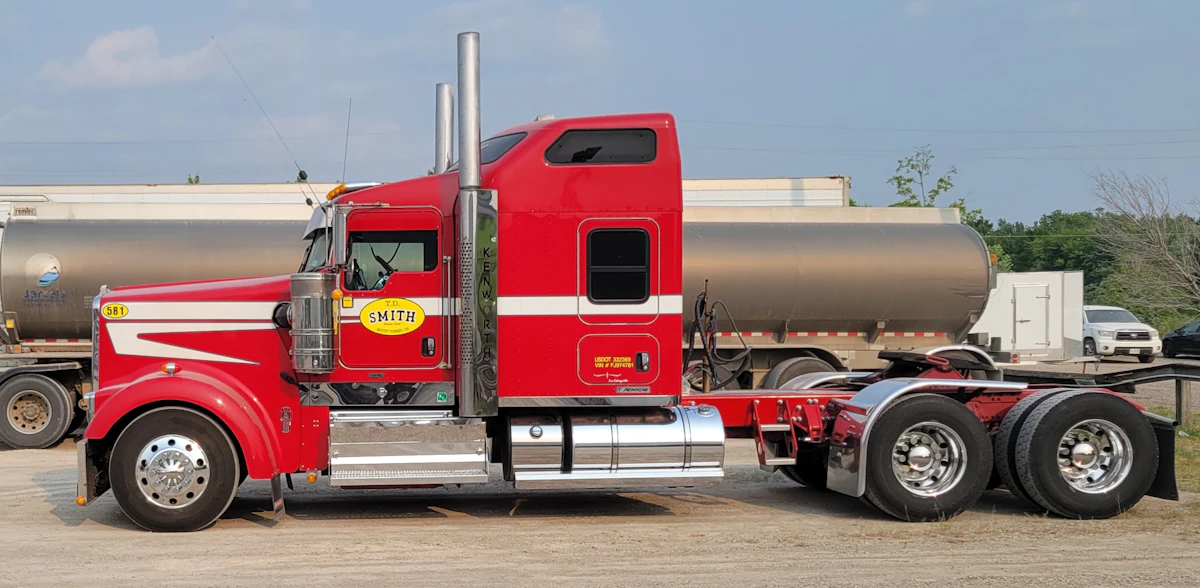 Ian Empey's 2015 Kenworth W900L - Vimarsana News