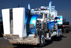Willie Flores Jr.'s 1995 Peterbilt 379