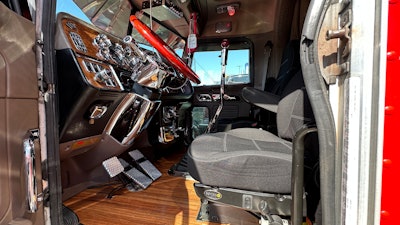 Interior of Carson Mullins' 2007 Peterbilt 379