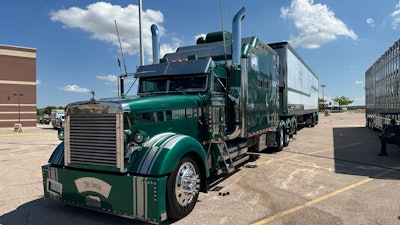 Daniel and Phyllis Snow's 1996 Freightliner XL