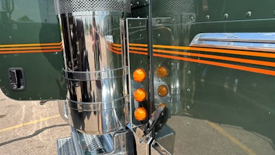 Breather light bar on Barry Kasdorf's 2023 Peterbilt 389X
