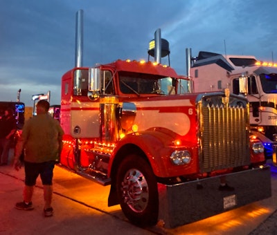 Aaron Copeland's 1981 Kenworth