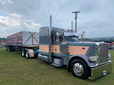 peterbilt gearjammer truck show