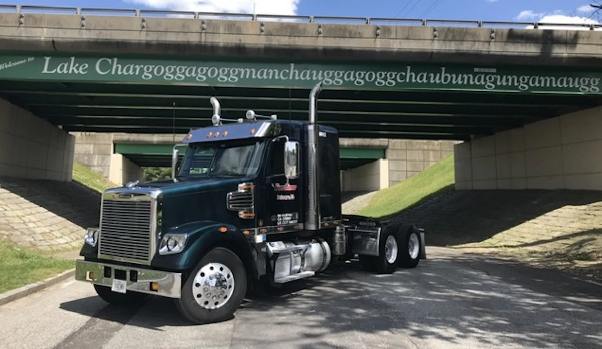 Bob Hudon's 2017 Freightliner Coronado - Vimarsana News