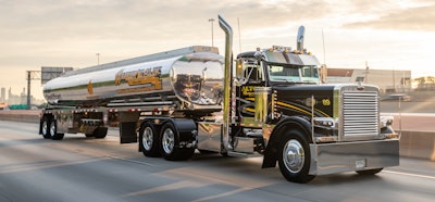 Altom Transport's 2001 Peterbilt 379