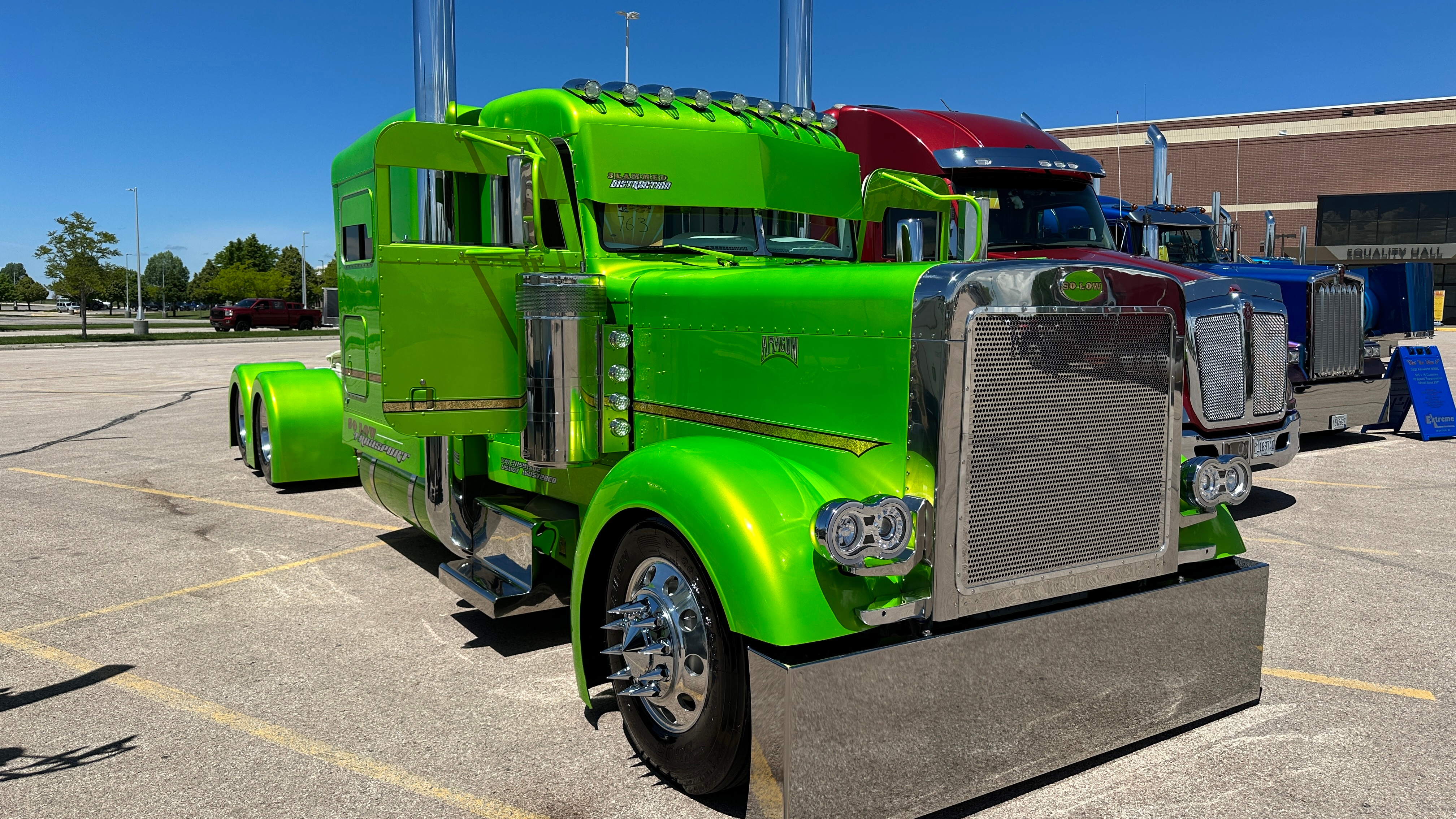 Mark and Payton Aragon's 2003 Peterbilt 379