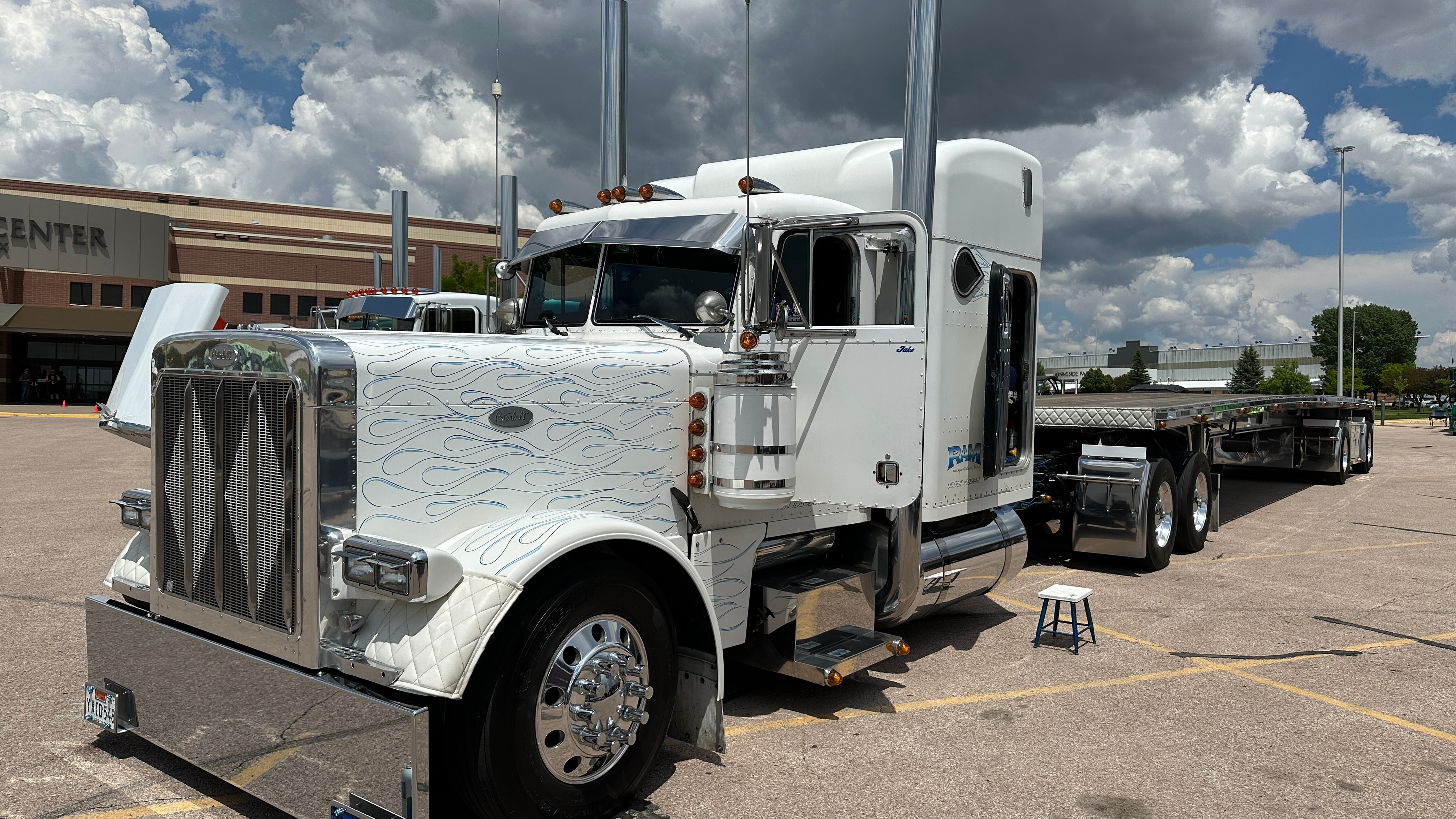 Jake Bast's 2001 Peterbilt 379