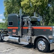 Jerry Graham's Peterbilt 389